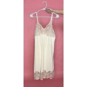 Vtg 60s Van Raalte Nylon Lace  slip Size 40